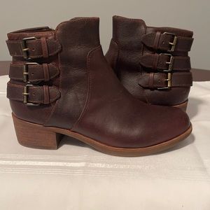 NIB UGG size 7 brown motorcycle booties “Volta”